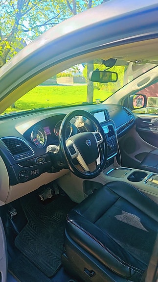 Lancia Voyager 6 of 10