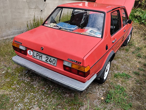 Volkswagen Jetta 3 of 6
