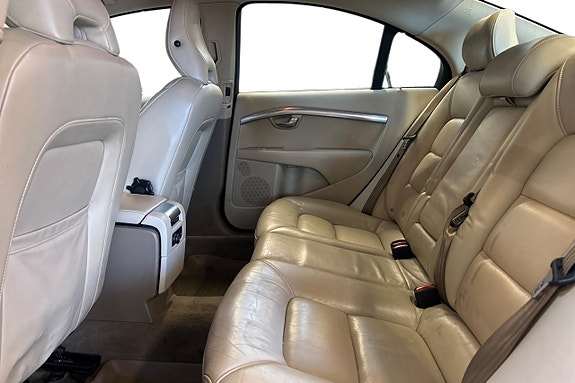 Volvo S80 14 of 27