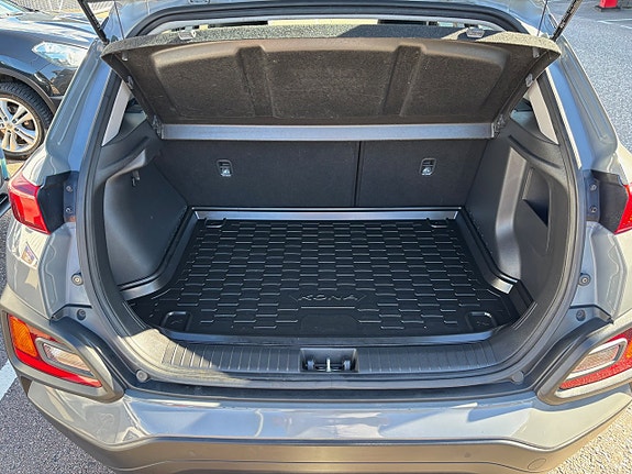 Hyundai Kona 14 of 16