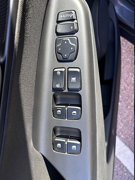 Hyundai Kona 15 of 16