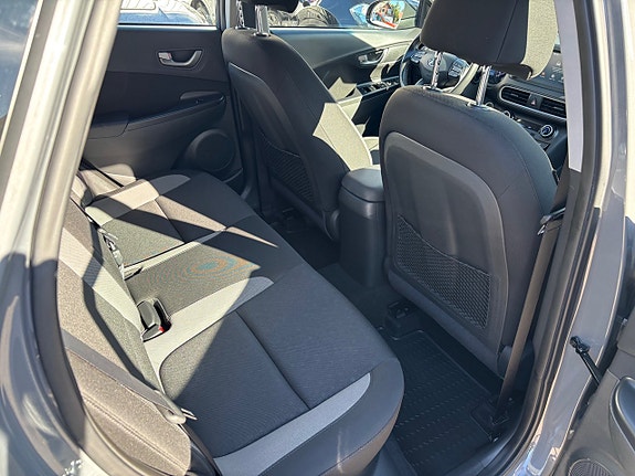 Hyundai Kona 13 of 16
