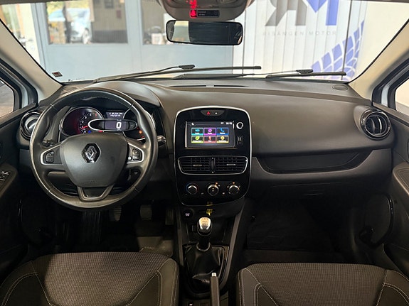Renault Clio 13 of 18