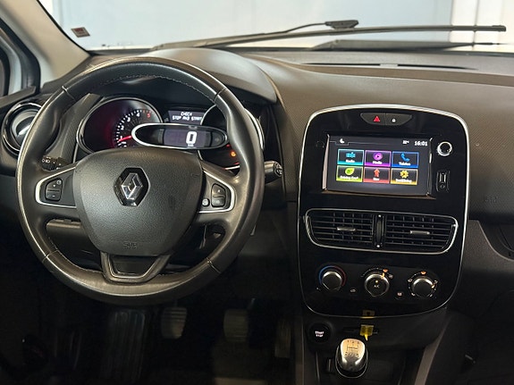 Renault Clio 10 of 18