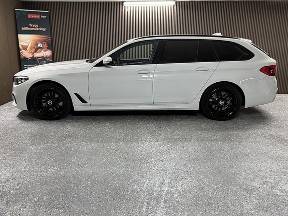 BMW 520d 4 of 17