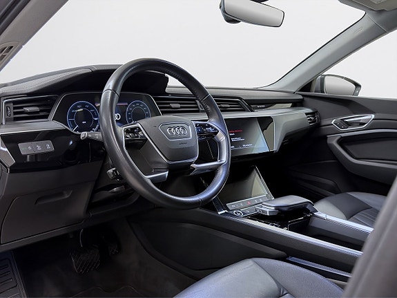 Audi e-tron 15 of 20