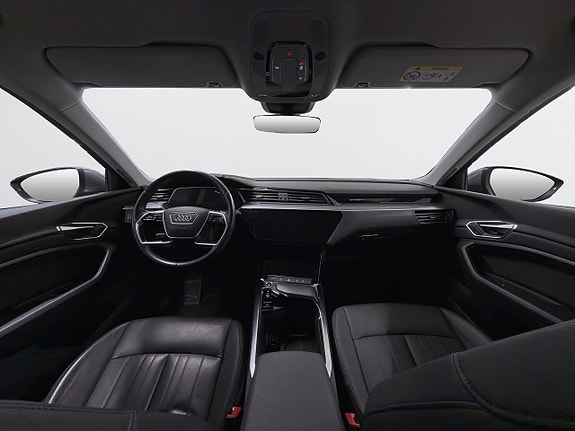 Audi e-tron 11 of 20