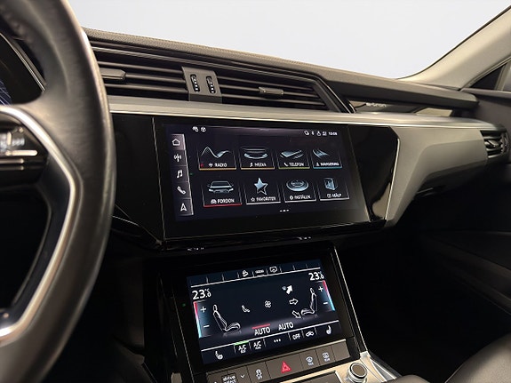 Audi e-tron 17 of 20