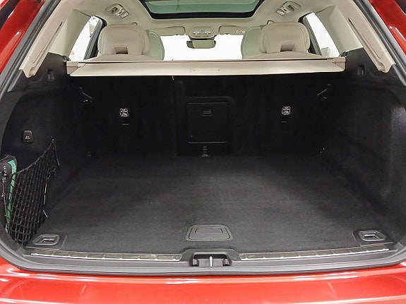 Volvo XC60 13 of 19