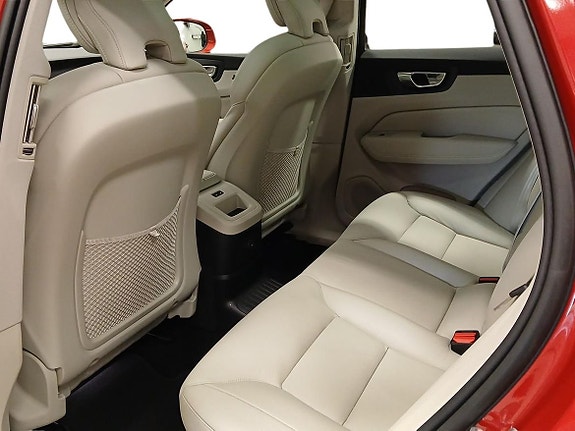 Volvo XC60 6 of 19