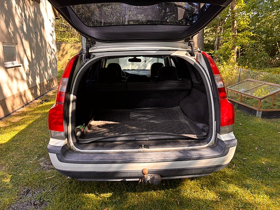 Volvo V70 6 of 8