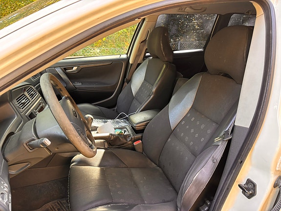 Volvo V70 8 of 8