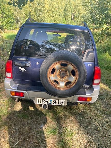 Suzuki Grand Vitara 5 of 6