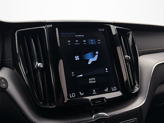 Volvo XC60 24 of 30