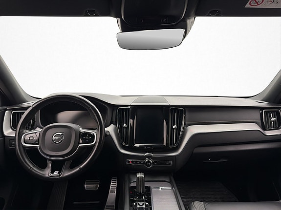 Volvo XC60 18 of 30