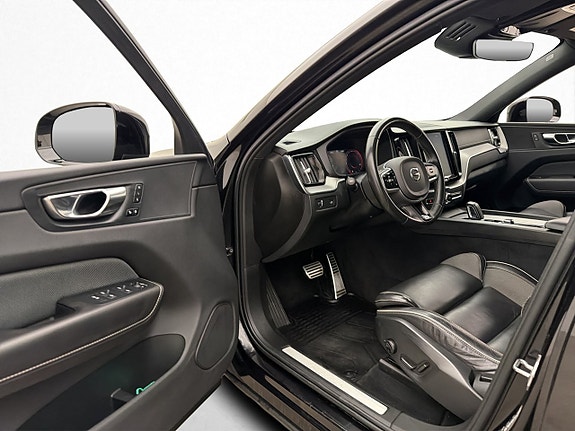 Volvo XC60 29 of 30
