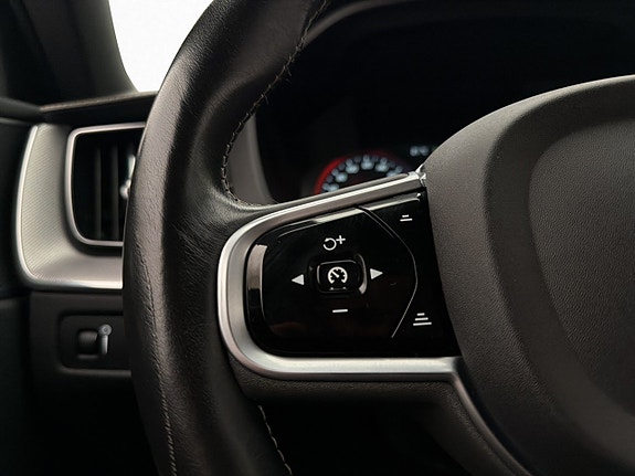 Volvo XC60 19 of 30