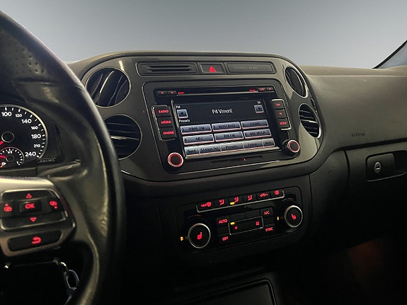 Volkswagen Tiguan 12 of 23