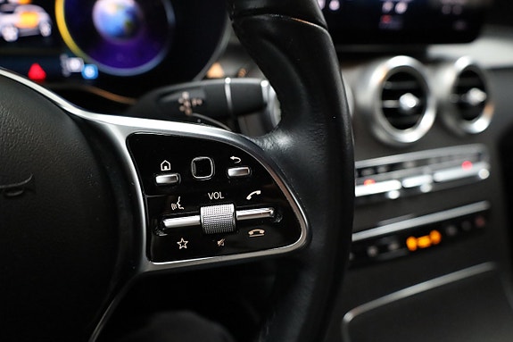 Mercedes-Benz GLC300 e 22 of 28