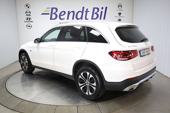 Mercedes-Benz GLC300 e 7 of 28