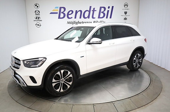 Mercedes-Benz GLC300 e 4 of 28