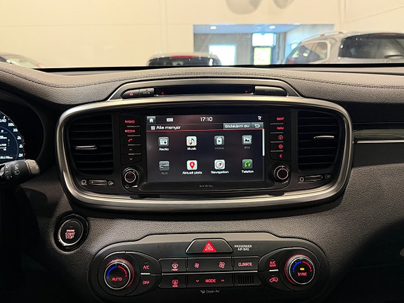 Kia Sorento 19 of 27