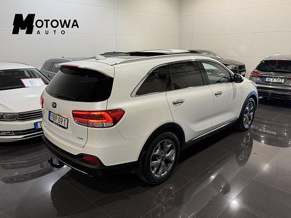 Kia Sorento 3 of 27