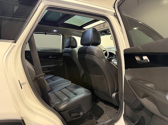 Kia Sorento 22 of 27