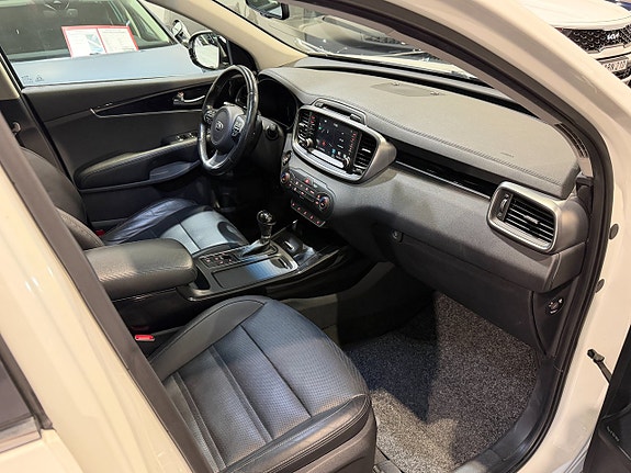 Kia Sorento 20 of 27