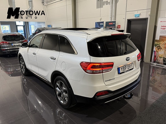 Kia Sorento 8 of 27