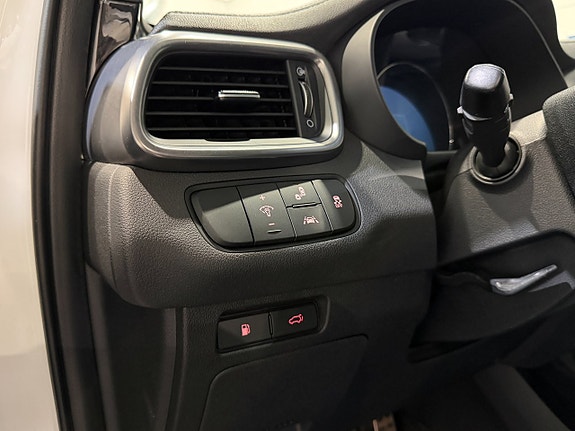 Kia Sorento 12 of 27
