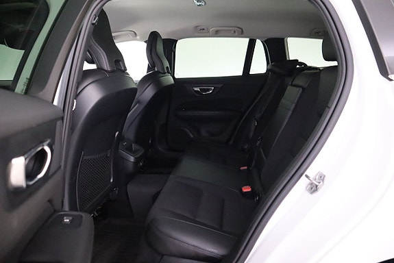 Volvo V60 11 of 23