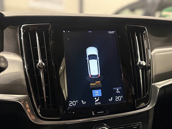 Volvo V90 17 of 26