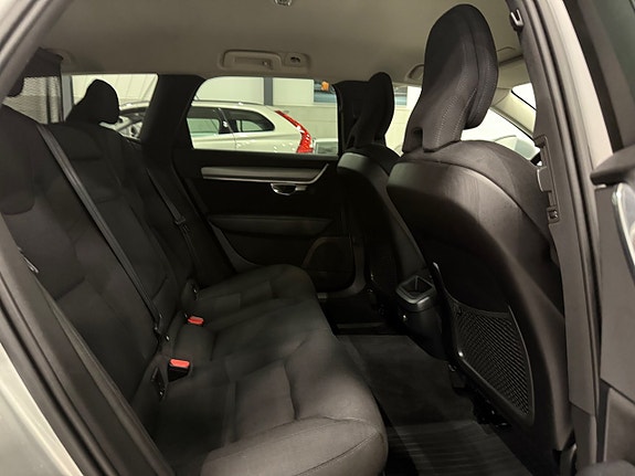 Volvo V90 15 of 26