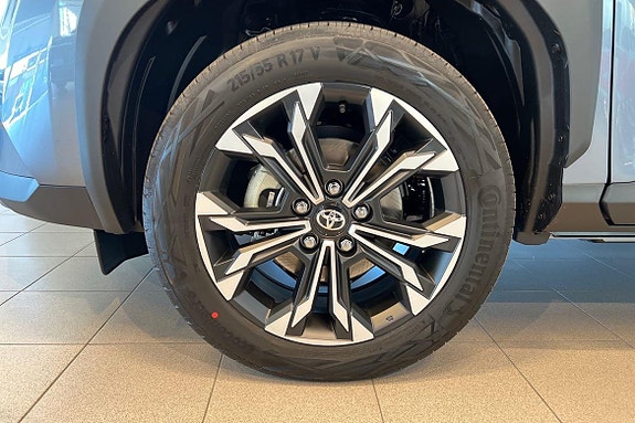 Toyota Yaris Cross 15 of 20