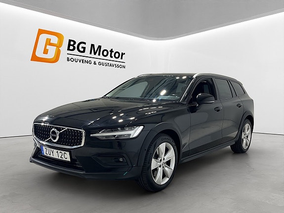 Volvo V60 Cross Country 8 of 21