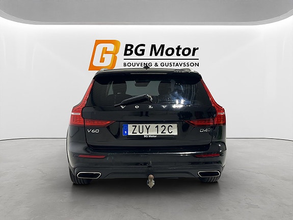 Volvo V60 Cross Country 5 of 21