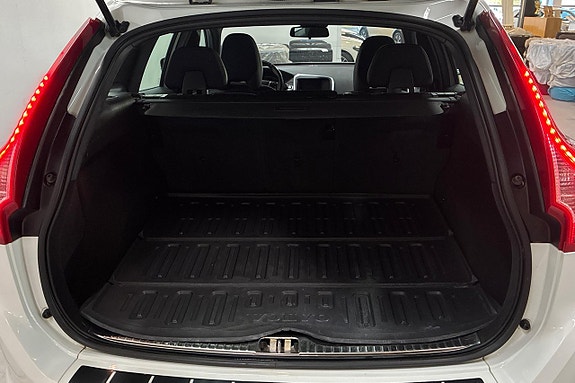 Volvo XC60 10 of 29