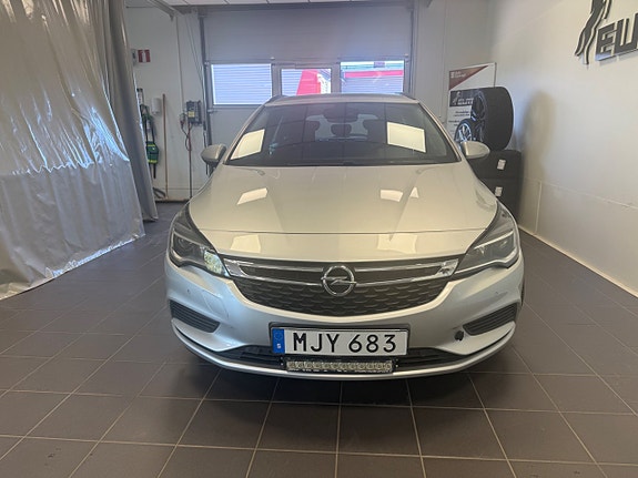Opel Astra 8 of 9