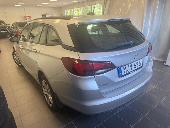 Opel Astra 3 of 9