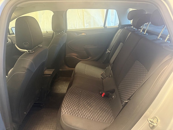 Opel Astra 5 of 9