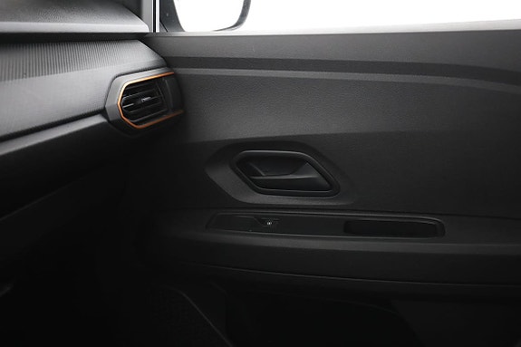 Dacia Sandero 28 of 30
