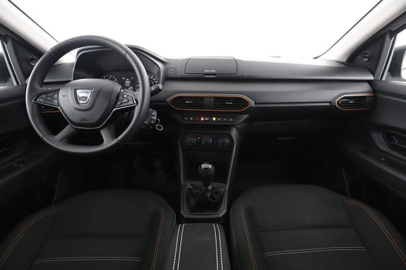 Dacia Sandero 13 of 30