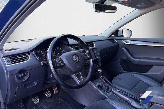 Skoda Octavia Scout 4 of 7