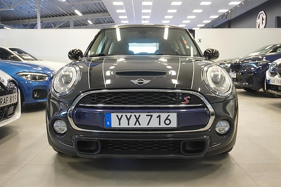 MINI Cooper S 2 of 17