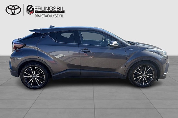 Toyota C-HR 12 of 12