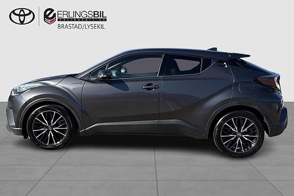 Toyota C-HR 3 of 12