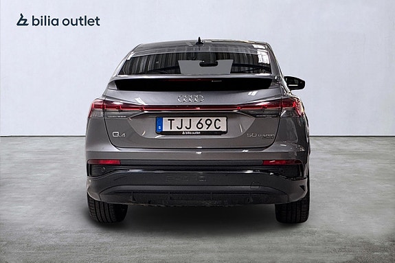 Audi Q4 e-tron 7 of 30