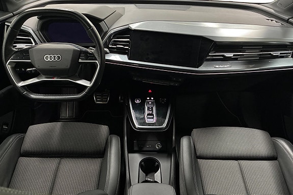 Audi Q4 e-tron 12 of 30