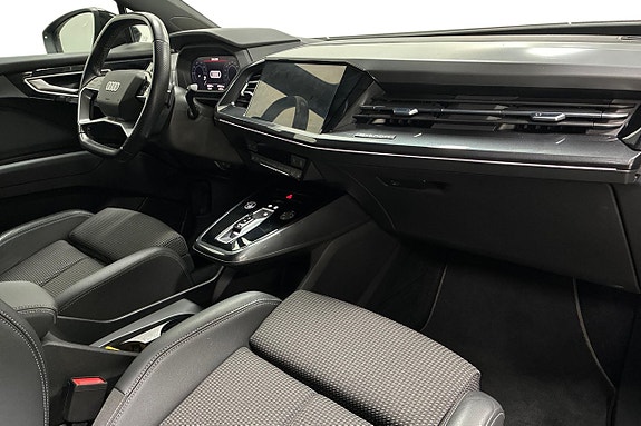 Audi Q4 e-tron 15 of 30